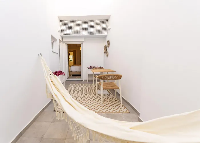 Casa Da Avenida 1 - Centro - Private Terrace تافيرا